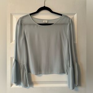 Aritzia - Babaton - Light blue flowy blouse - Size - XXS